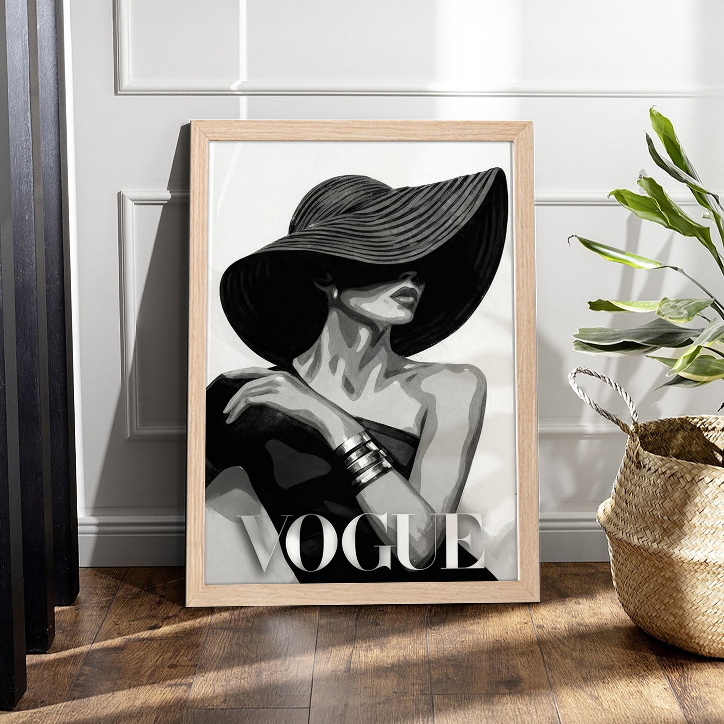 VOGUE Fashion Lady Black & White Framed Wall Art